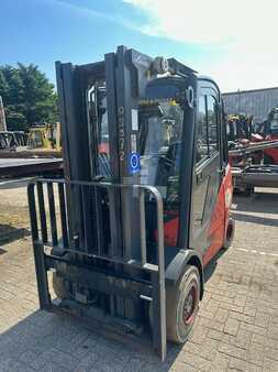 LPG VZV 2015  Linde H-30-T-02 Cabine (1)