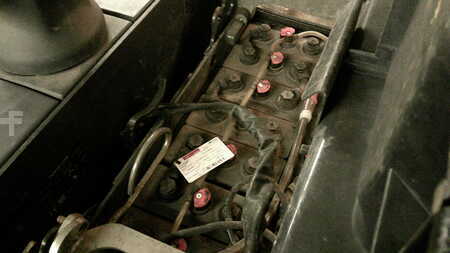 Electric Pallet Trucks 2015  Linde T24-SP (3)