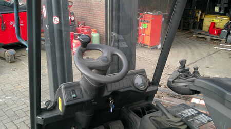 Elektro čtyřkolový VZV 2006  Linde E18P-02 (3)