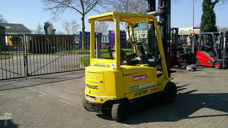 Electric - 4 wheels 2005  Hyster J3.20XM CABIN (2)