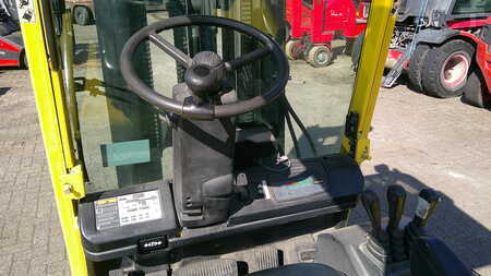 Electric - 4 wheels 2005  Hyster J3.20XM CABIN (4)