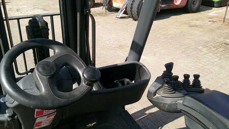Carrelli elevatori GPL 2013  Linde H16T-01 (4)