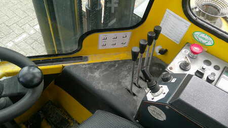 Čtyřcestný vysokozdvižný vozík 2019  Combilift C3000 CABIN (4)