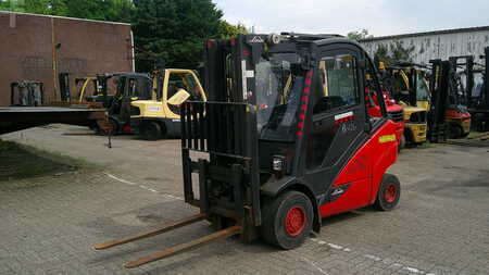 Dieselstapler 2015  Linde H30D-02 CABIN (1)