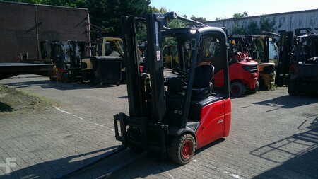 Electric - 3 wheels 2012  Linde E16C-01 971 HOURS (1)
