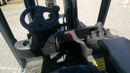 Electric - 3 wheels 2012  Linde E16C-01 971 HOURS (4)