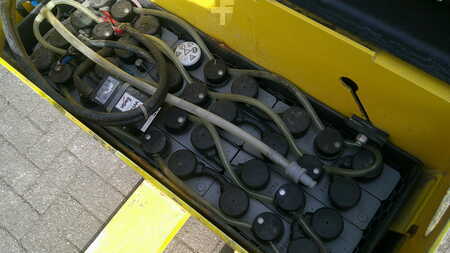 Transpaleta eléctrica 2016  Hyster P2.0SE (3)
