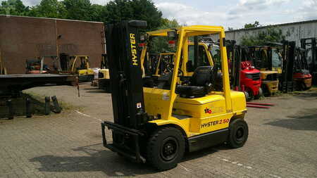 Wózki widłowe diesel 2004  Hyster H2.50XM (1)