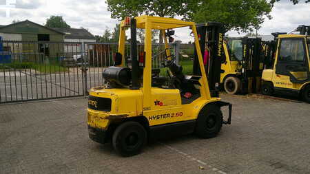 Wózki widłowe diesel 2004  Hyster H2.50XM (2)
