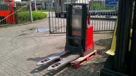 Hochhubwagen 2020  Linde D08 (2)