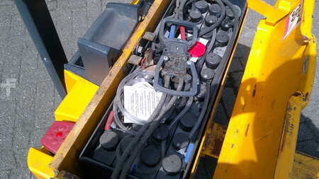 Transpalettes éléctriques 2008  Jungheinrich EJE116 BATTERY 2023 (3)