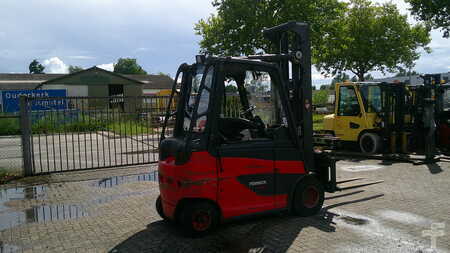 Elektro čtyřkolový VZV 2013  Linde E30H-01/600 1/2CABIN (2)