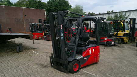 3-wiel elektrische heftrucks 2017  Linde E16-02 (1)