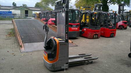 Ruční vysokozdvižný vozík 2015  Still EXV-10 (2)