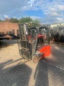 Elektro tříkolové VZV 2016  Linde E16C-02 HALF CABIN (1)