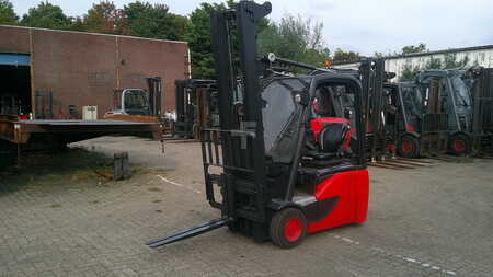 Elektro tříkolové VZV 2016  Linde E16C-02 (1)