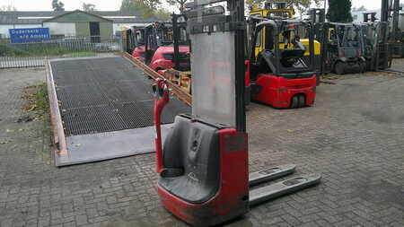 Ruční vysokozdvižný vozík 2014  Linde L12 (1)