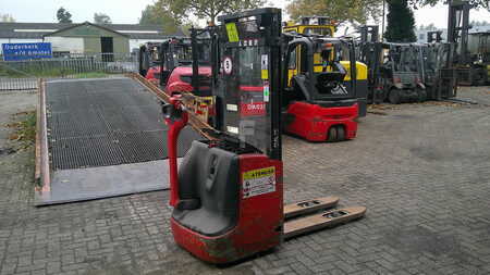 Ruční vysokozdvižný vozík 2017  Linde L12i (1)