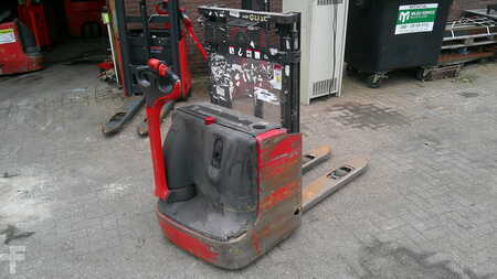 Ruční vysokozdvižný vozík 2019  Linde L12i (2)