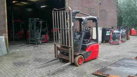 Elektro tříkolové VZV 2019  Linde E16C-02 (1)