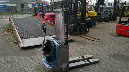 Ruční vysokozdvižný vozík 2018  Still EXV10 (2)