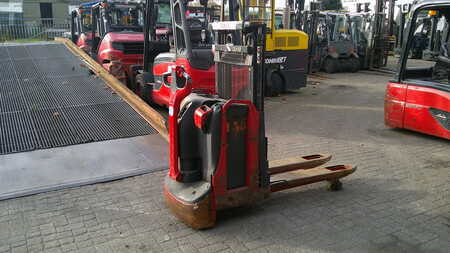 Stacker pedestre 2018  Linde D08 (1)