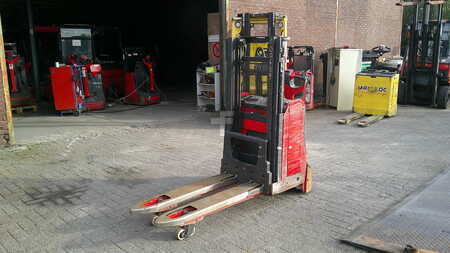 Stacker pedestre 2018  Linde D08 (2)