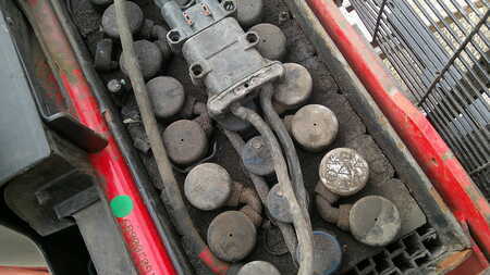 Stacker pedestre 2018  Linde D08 (3)