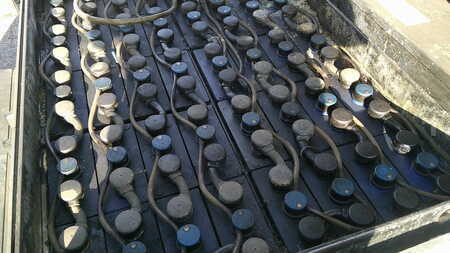 Outro 2017  Toyota 8FBMKT25 (4)