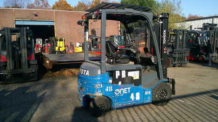 Eléctrico - 4 rodas 2017  Toyota 8FBMKT25 (2)