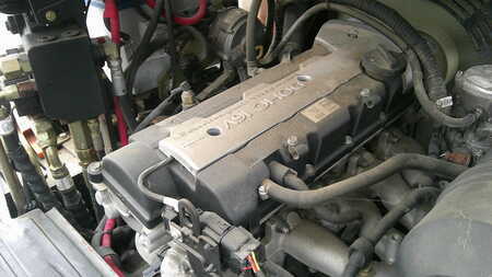 Gas truck 2011  Doosan G20 (4)