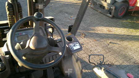 Dieselový VZV 2013  CAT Lift Trucks DP30NT CABIN 1661 HOURS (3)