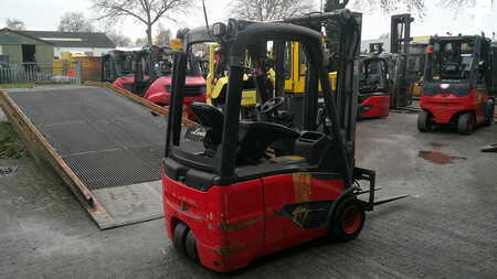 Sähkö - 3 pyör 2015  Linde E14-02 285 HOURS (2)