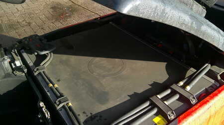 Sähkö - 3 pyör 2017  Linde E16-02 ION (4)