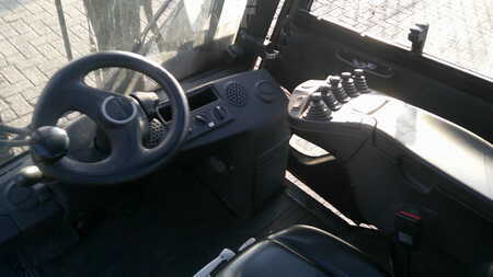 Dieselový VZV 2016  Linde H25D-02 CABIN (3)