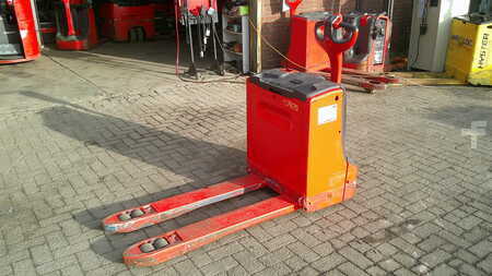 Lavtløftende truck 2014  Linde T16 (2)