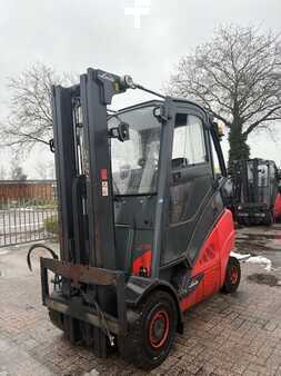 Gázüzemű targoncák 2015  Linde H35T-02 CABIN (1)