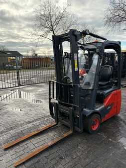 Eléctrica de 3 ruedas 2016  Linde E12-02 (1)