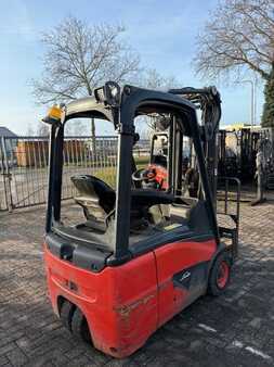 Chariots électriques à 3 roues 2016  Linde E15-02 1384 HOURS (2)