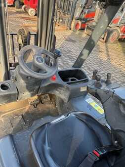 Chariots électriques à 3 roues 2016  Linde E15-02 1384 HOURS (3)