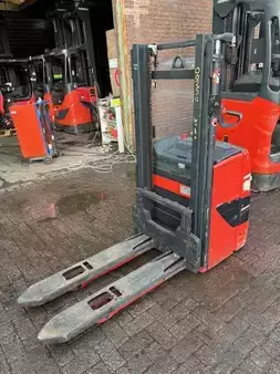 Apilador eléctrico 2015  Linde L14 (2)