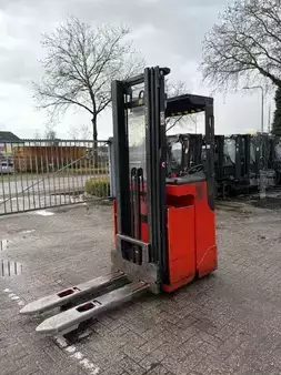 Stoccatori uomo seduto 2017  Linde L16R (2)