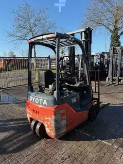 Eléctrica de 3 ruedas 2020  Toyota 8FBE15T (2)