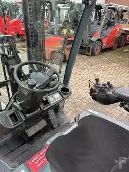 Eléctrica de 3 ruedas 2018  Toyota 8FBE15T (3)