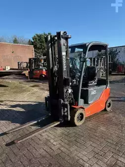 Eléctrica de 4 ruedas 2014  Toyota 8FBMT20 BATTERY12/2019 (1)