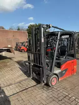 Elektromos 3 kerekű 2015  Linde E16-02 (1)