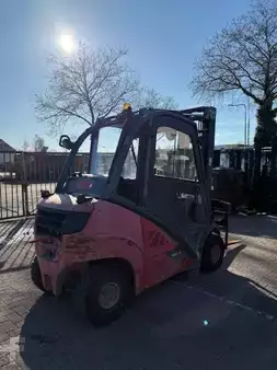 Gas gaffeltruck 2016  Linde H25T-02 CABIN (2)