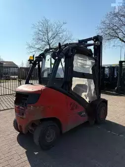 Chariots élévateurs diesel 2015  Linde H30D-02 1/2 CABIN (2)