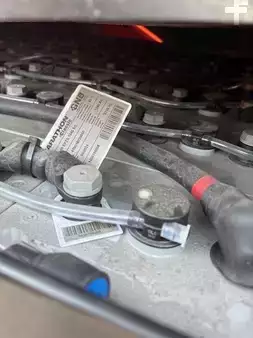 Elektromos 4 kerekű 2016  Linde E70-02 BATTERY 04/2024 (4)