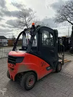 Diesel truck 2014  Linde H20D-02/600 CABIN (2)